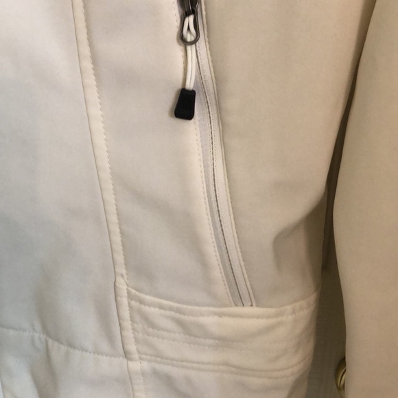 The North Face jacket! - Picture 5 of 9